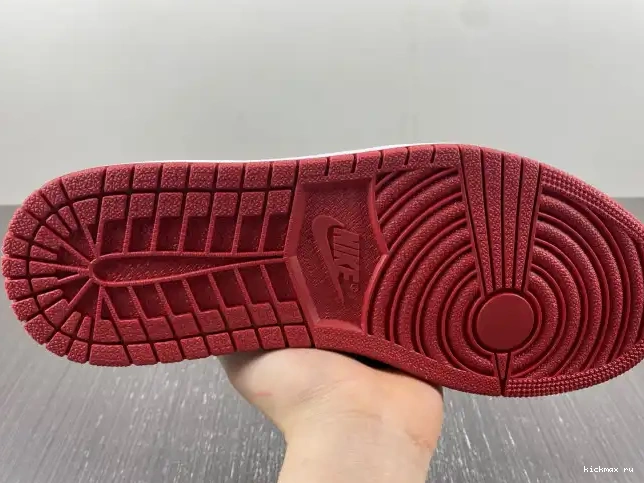 Rep Kickmax Air 1 Low 705329-001 Bred Retro Jordan 0412